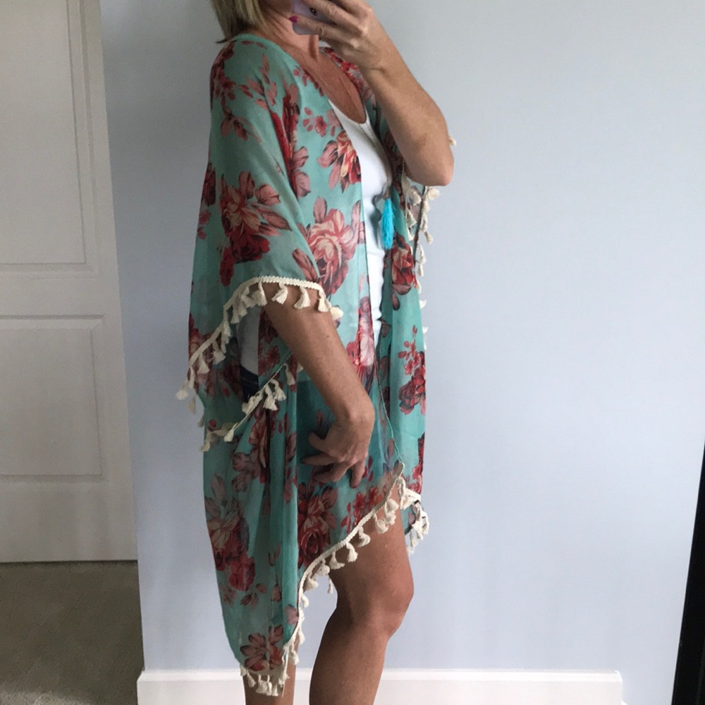 ♥️LAST 1♥️Floral Print Kimono - Picture 4 of 7
